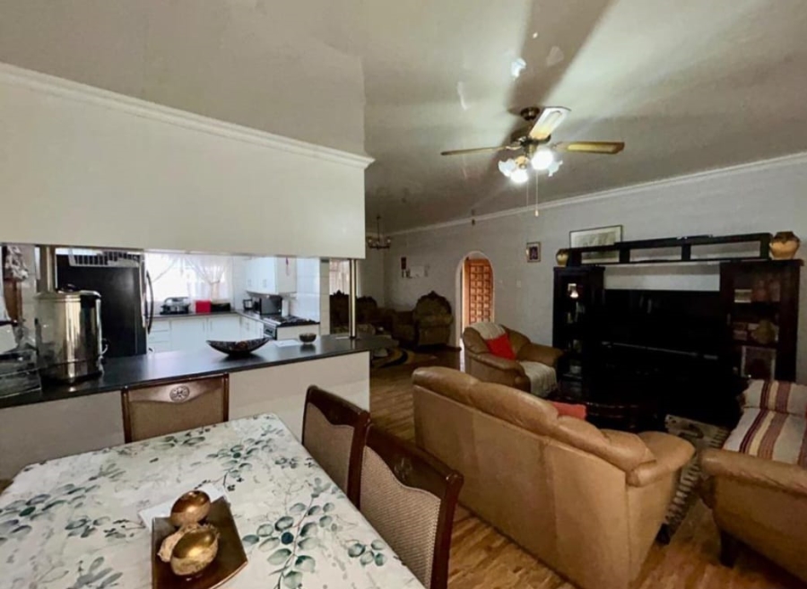4 Bedroom Property for Sale in Carters Glen Northern Cape